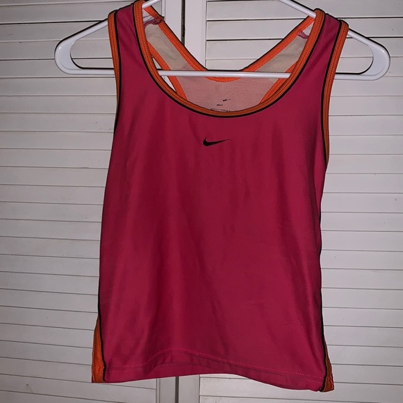 Nike Tops - Nike workout top